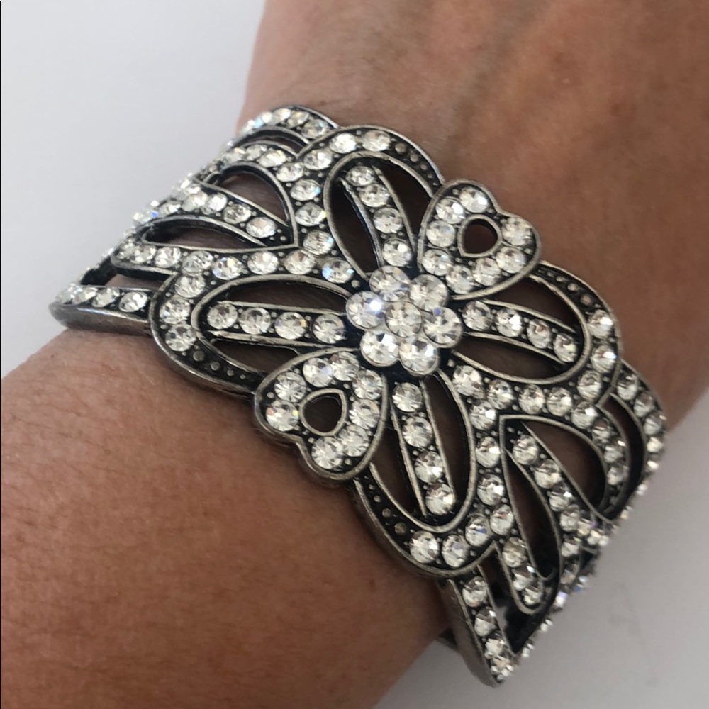 Signed Sol Beautiful Rhinestones Bracelet 6 3/4